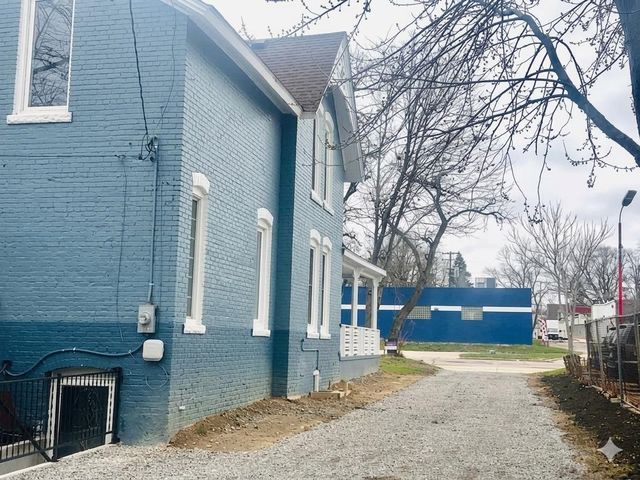 273 Southbound Gratiot Avenue, Mt Clemens, MI 48043