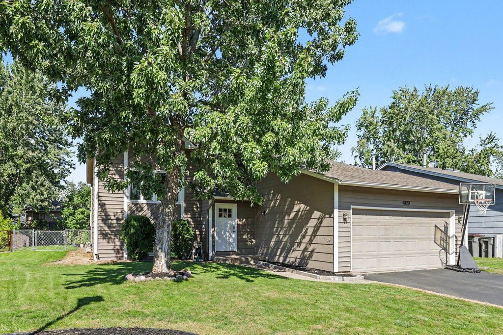 4120 W 137th Street, Savage, MN 55378 — photo 2
