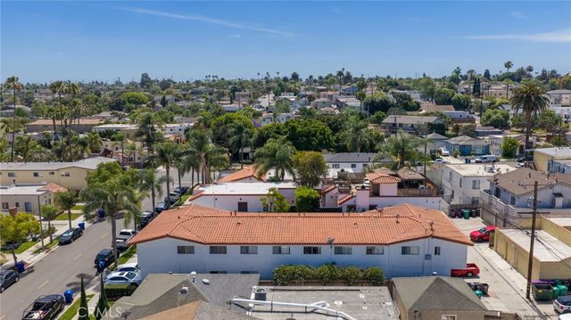 825 Roswell Avenue, Long Beach, CA 90804