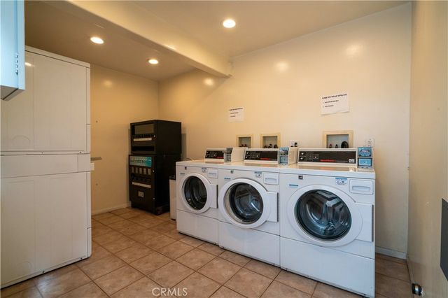 825 Roswell Avenue, Long Beach, CA 90804