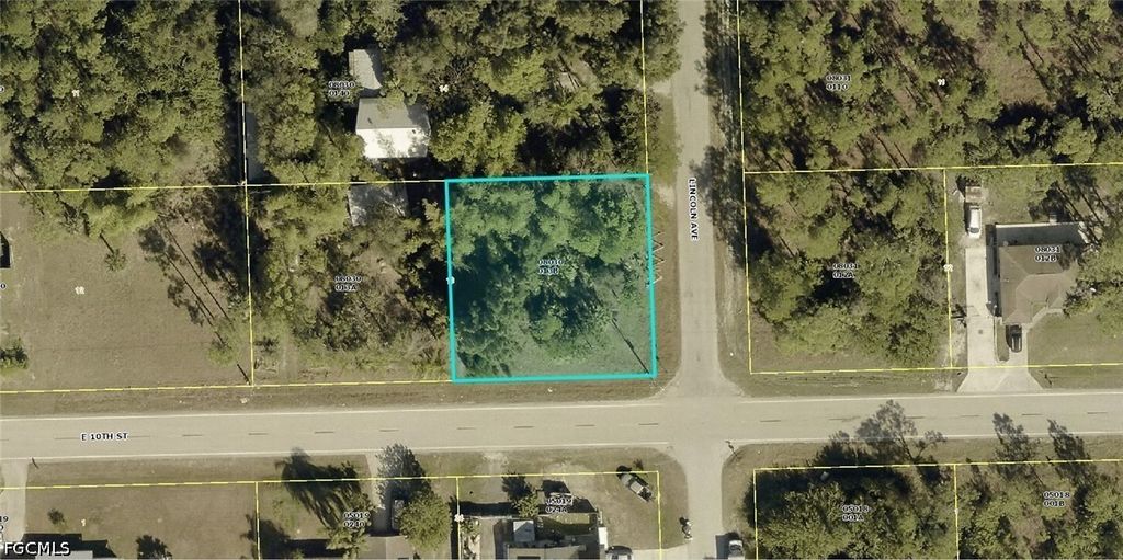 507 E 10th ST, Lehigh Acres, FL 33972