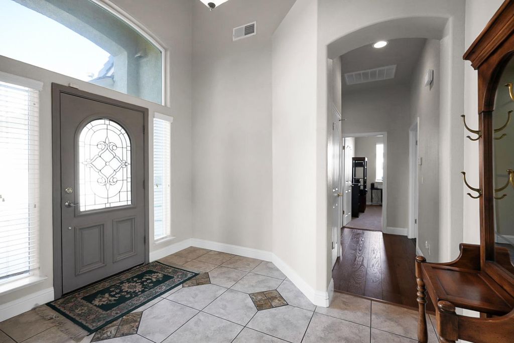 Image 3 of property listing at 7170 Emerald Street, Chowchilla, CA 93610