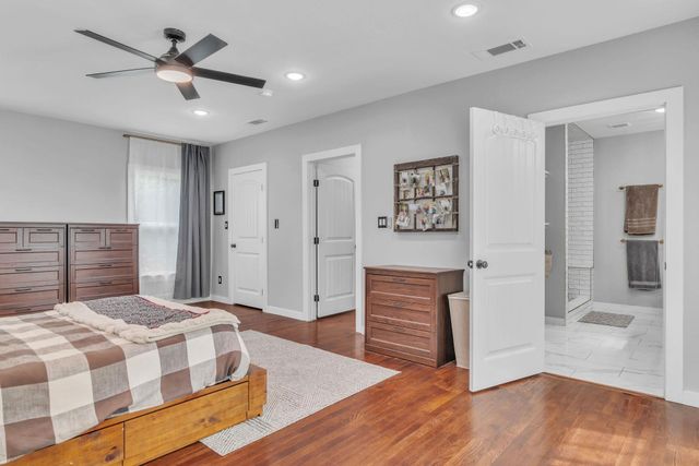 715 NOEL DR., Longview, TX 75602