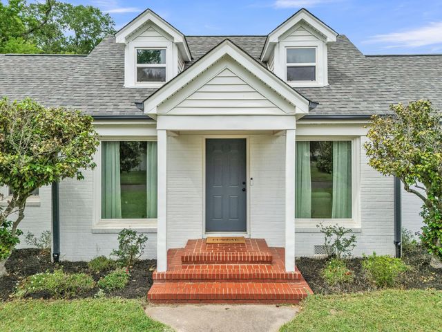 715 NOEL DR., Longview, TX 75602