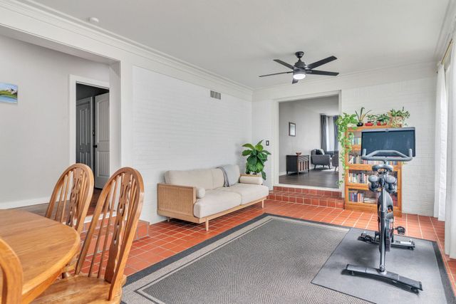 715 NOEL DR., Longview, TX 75602