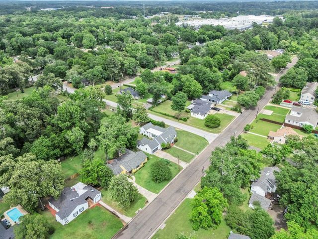 715 NOEL DR., Longview, TX 75602