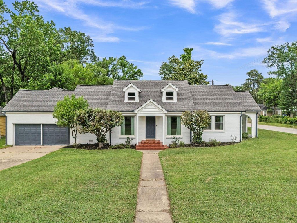 715 NOEL DR., Longview, TX 75602