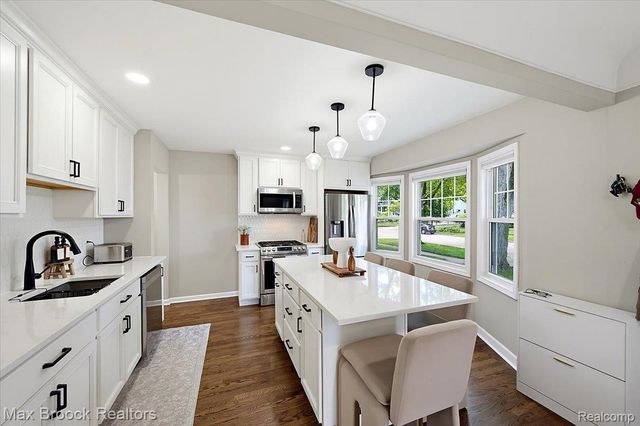 303 Midland Boulevard, Royal Oak, MI 48073