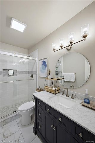 303 Midland Boulevard, Royal Oak, MI 48073