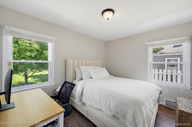 303 Midland Boulevard, Royal Oak, MI 48073