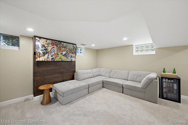 303 Midland Boulevard, Royal Oak, MI 48073