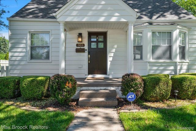 303 Midland Boulevard, Royal Oak, MI 48073