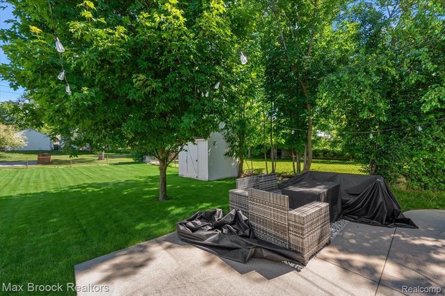 303 Midland Boulevard, Royal Oak, MI 48073