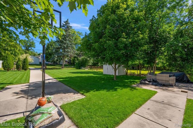 303 Midland Boulevard, Royal Oak, MI 48073