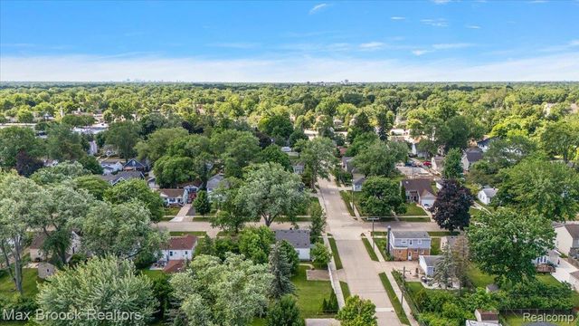 303 Midland Boulevard, Royal Oak, MI 48073