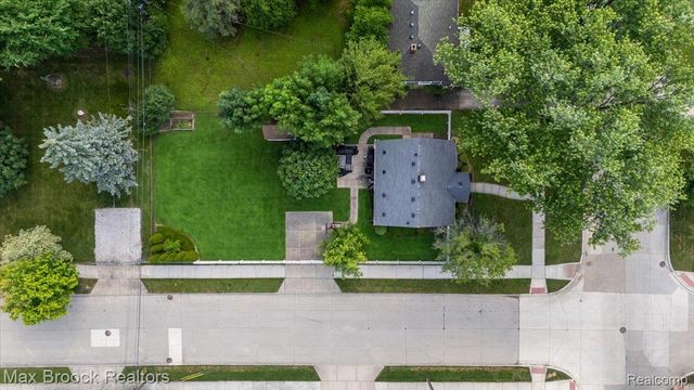 303 Midland Boulevard, Royal Oak, MI 48073