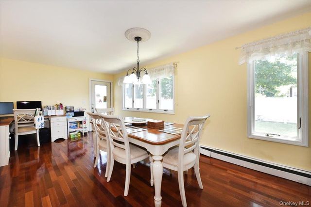 18 Boston Avenue, Massapequa, NY 11758