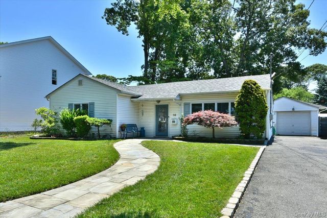 18 Boston Avenue, Massapequa, NY 11758
