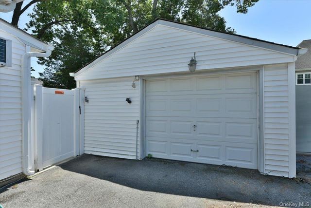 18 Boston Avenue, Massapequa, NY 11758