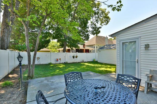 18 Boston Avenue, Massapequa, NY 11758
