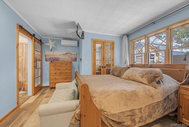 41 Narcissus Road, Kings Park, NY 11754