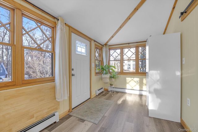 41 Narcissus Road, Kings Park, NY 11754