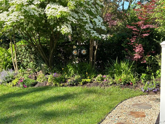 41 Narcissus Road, Kings Park, NY 11754