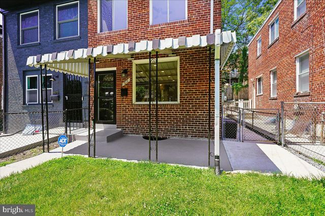 1621 FORT DUPONT ST SE, Washington, DC 20020