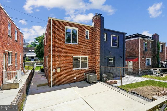1621 FORT DUPONT ST SE, Washington, DC 20020