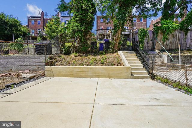 1621 FORT DUPONT ST SE, Washington, DC 20020