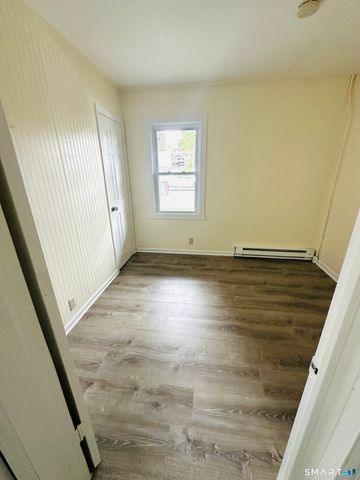 6 East Walnut Street 1L, Stamford, CT 06902