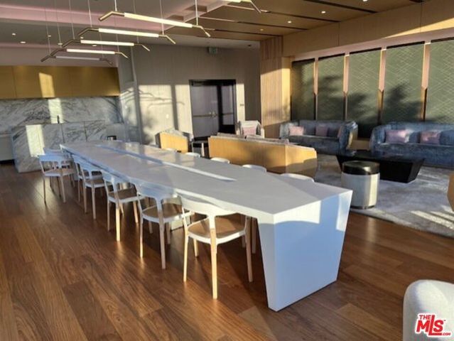 889 Francisco Street 710, Los Angeles, CA 90017