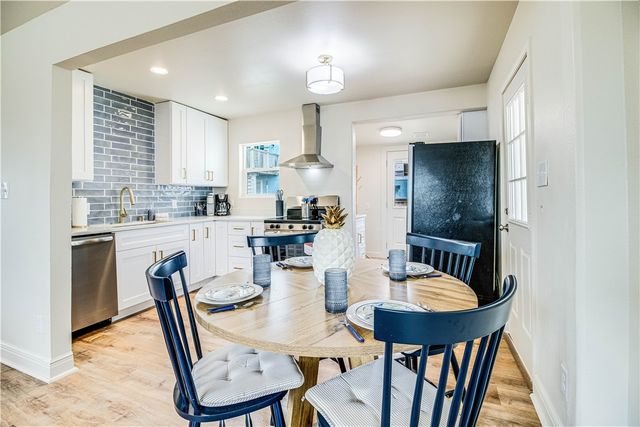 509 W Avenue E, Port Aransas, TX 78373