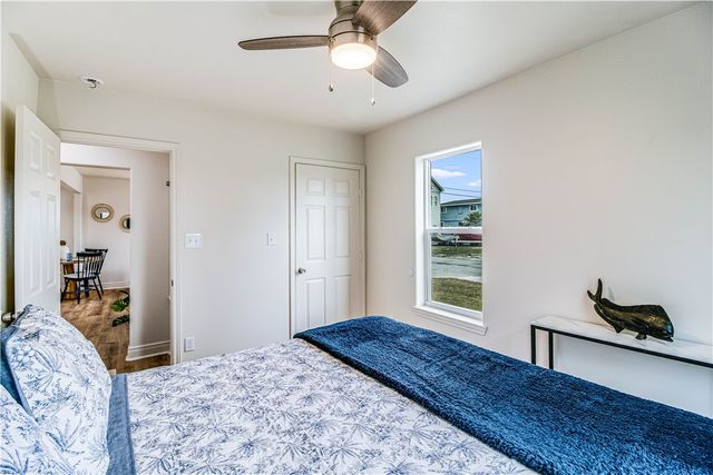 509 W Avenue E, Port Aransas, TX 78373