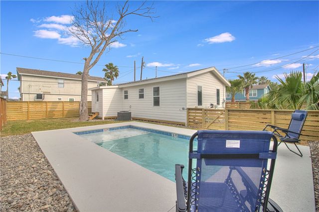 509 W Avenue E, Port Aransas, TX 78373