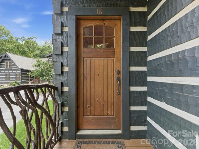 18 Rachels Circle, Maggie Valley, NC 28751