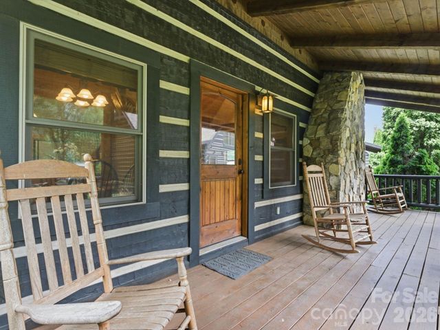 18 Rachels Circle, Maggie Valley, NC 28751