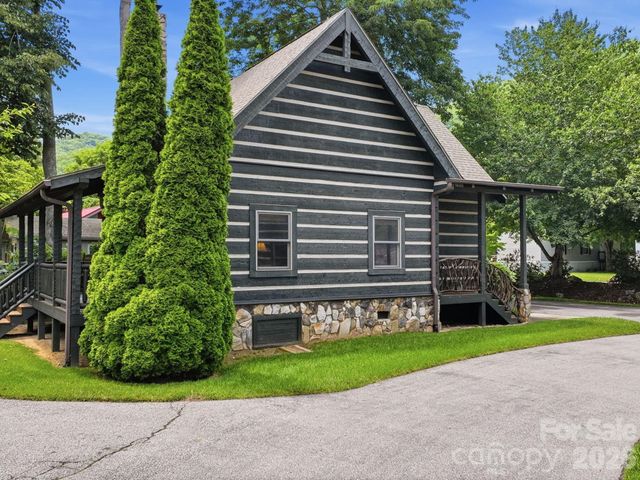18 Rachels Circle, Maggie Valley, NC 28751