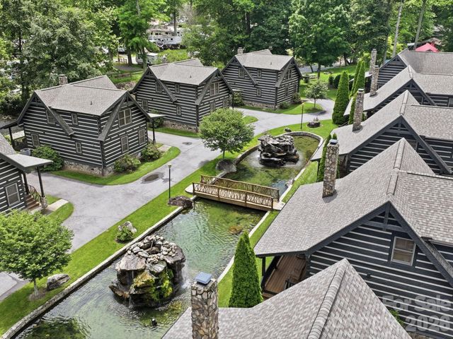 18 Rachels Circle, Maggie Valley, NC 28751