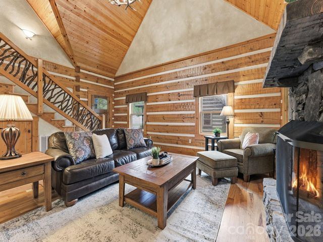 18 Rachels Circle, Maggie Valley, NC 28751
