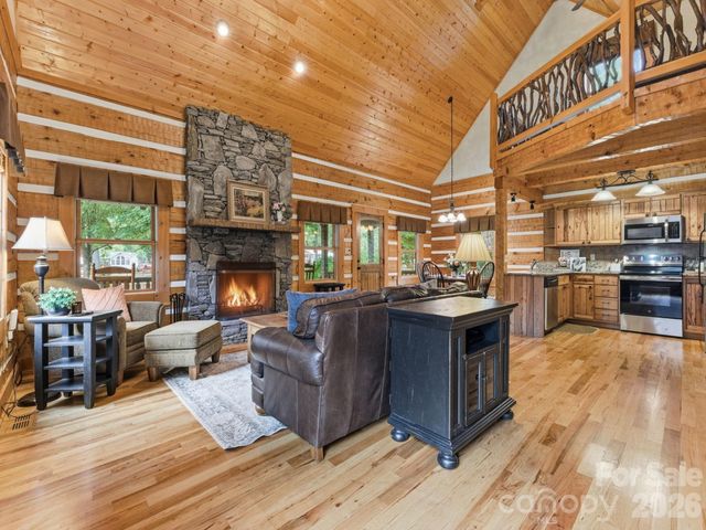 18 Rachels Circle, Maggie Valley, NC 28751