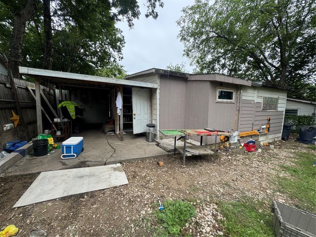 2806 NW Loraine Street, Fort Worth, TX 76106