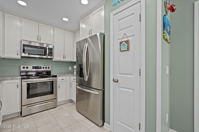 137 NE 4th Street, Oak Island, NC 28465