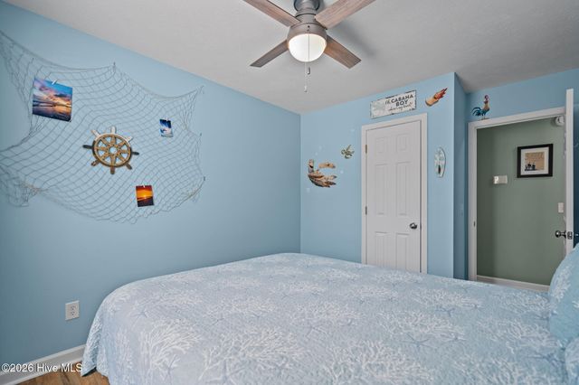 137 NE 4th Street, Oak Island, NC 28465