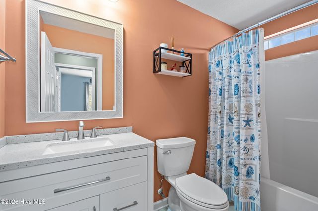 137 NE 4th Street, Oak Island, NC 28465