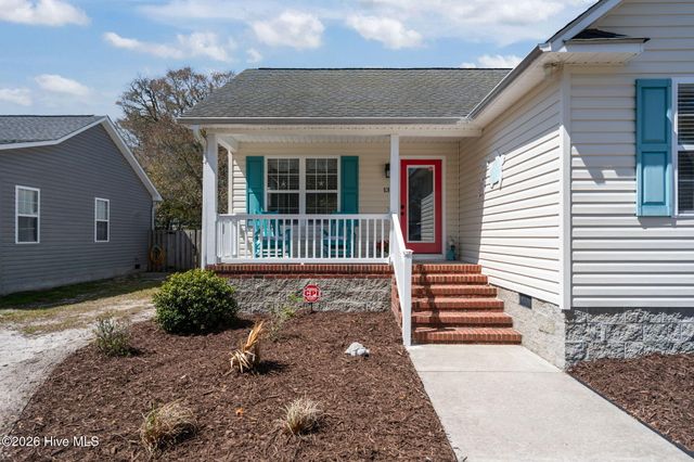 137 NE 4th Street, Oak Island, NC 28465