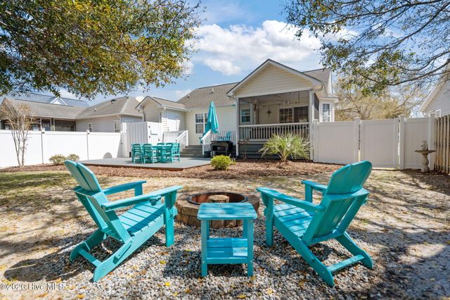 137 NE 4th Street, Oak Island, NC 28465