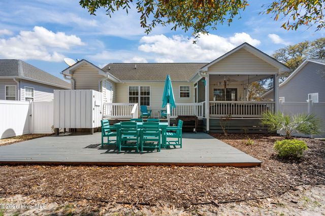 137 NE 4th Street, Oak Island, NC 28465
