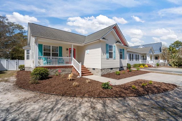 137 NE 4th Street, Oak Island, NC 28465