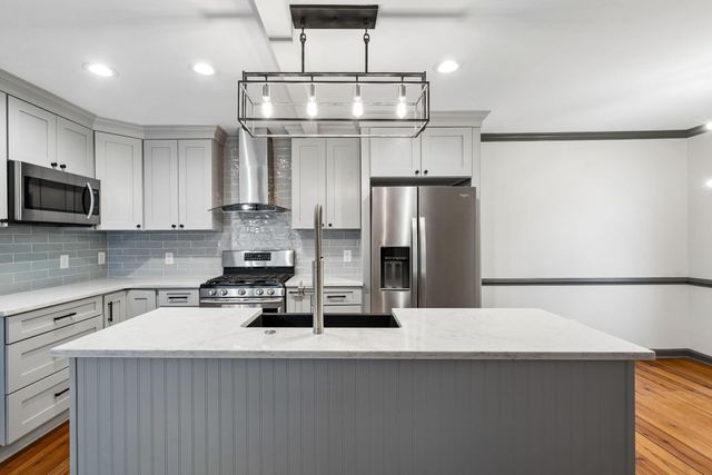 102 Beaufain Street B, Charleston, SC 29401